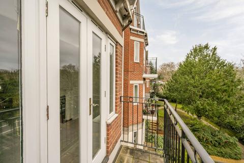 Wimbledon Hill Road, Wimbledon, London, SW19