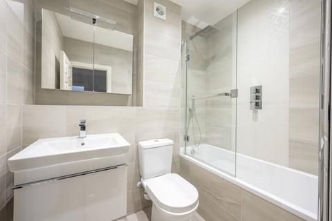 undefined, Wimbledon Hill Road, Wimbledon, London, SW19