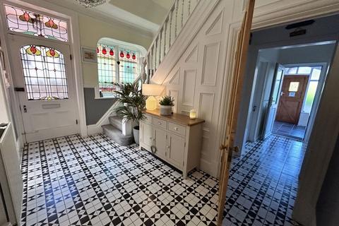 6 bedroom semi-detached house for sale, Rhos Road, Rhos on Sea
