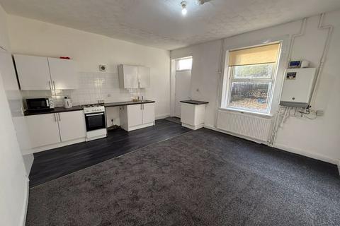 3 bedroom house to rent, North Street, Lockwood, Huddersfield, HD1 3UA