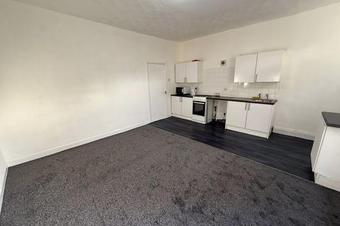 3 bedroom house to rent, North Street, Lockwood, Huddersfield, HD1 3UA