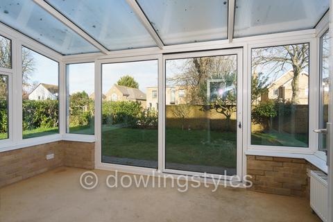 3 bedroom detached house to rent, Parsons Mead, East Molesey KT8
