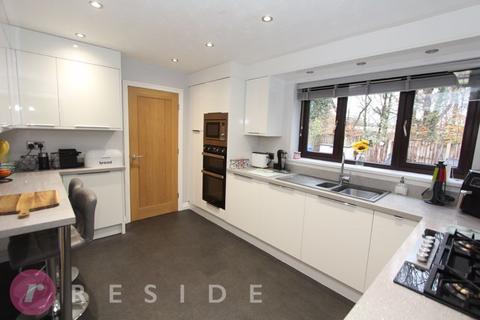 4 bedroom detached house for sale, The Green, Rochdale OL11