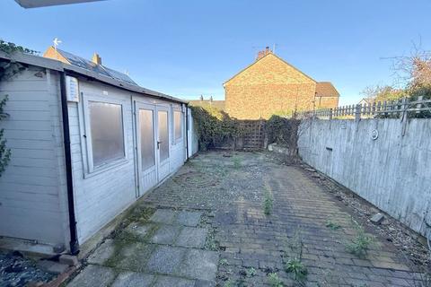 5 bedroom end of terrace house for sale, Chiltern Road, Dunstable