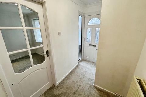 3 bedroom semi-detached house for sale, Suffolk Close, Little Lever