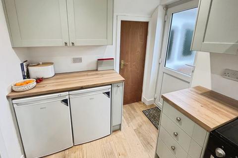 3 bedroom semi-detached house for sale, Suffolk Close, Little Lever