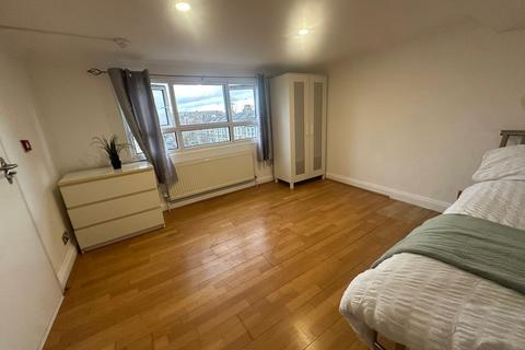 undefined, Long Lane, London N2