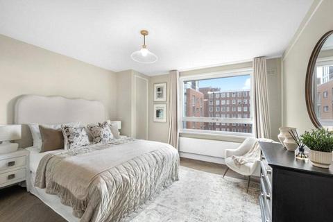 2 bedroom apartment to rent, The Water Gardens, Hyde Park
