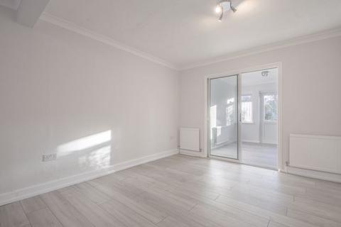 undefined, Lynmere Road, Welling DA16