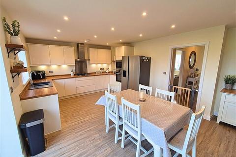 4 bedroom detached house for sale, St Marys Way, Kingsland, Leominster, Herefordshire, HR6 9FU
