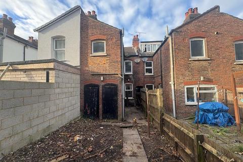 undefined, Oak Road, Luton, Bedfordshire, LU4 8AD