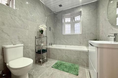 undefined, Manton Drive, Old Bedford Road Area, Luton, Bedfordshire, LU2 7DH