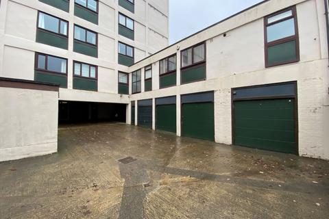 undefined, Wells Promenade, Ilkley LS29