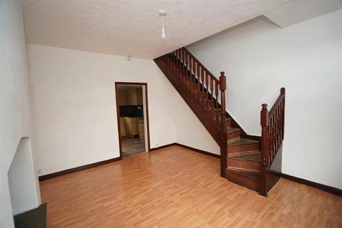 3 bedroom end of terrace house to rent, Peabody Street, Bolton