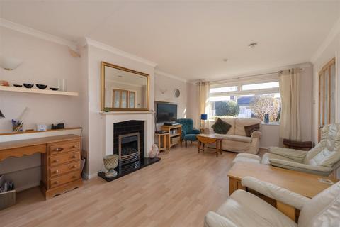 2 bedroom detached bungalow for sale, Shearwater Avenue, Whitstable