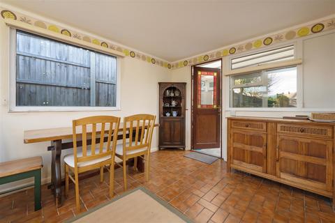 2 bedroom detached bungalow for sale, Shearwater Avenue, Whitstable