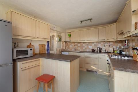 2 bedroom detached bungalow for sale, Shearwater Avenue, Whitstable