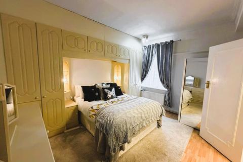 1 bedroom apartment to rent, Hinde Street, Marylebone W1U