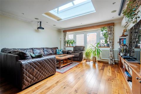 4 bedroom semi-detached house for sale, Wingate Road, Bedfordshire LU5