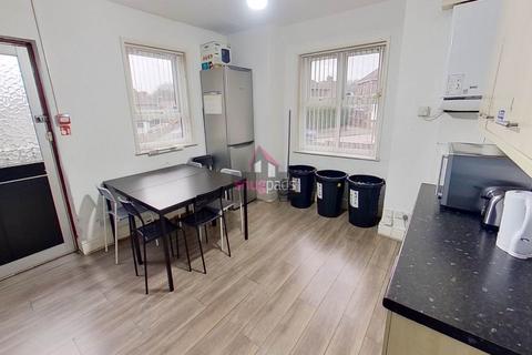 1 bedroom house to rent, Bolton Road, Salford M6