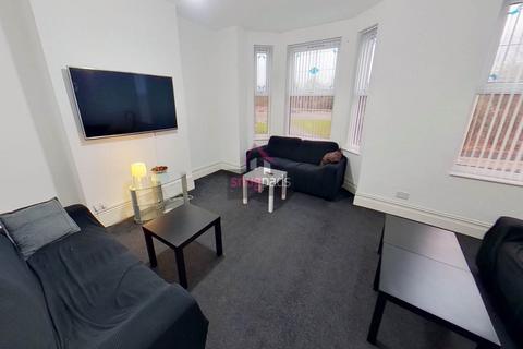 1 bedroom house to rent, Bolton Road, Salford M6