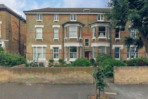 3 bedroom flat to rent, Dorset Court, - Cumberland Park, London W3 6SY