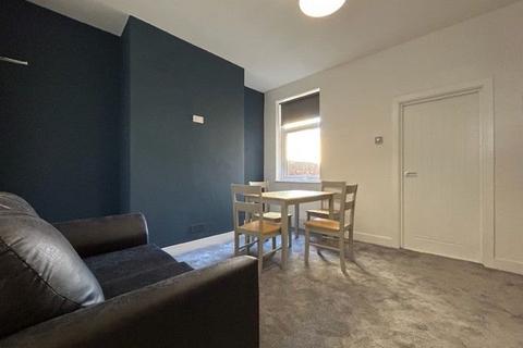 undefined, Room 2, West End Avenue