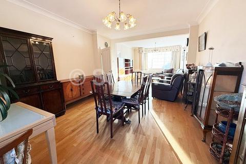 undefined, Brim Hill, London N2