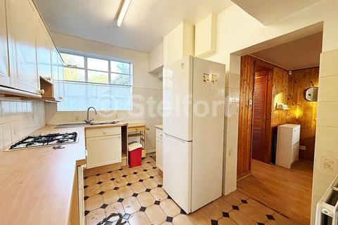 undefined, Brim Hill, London N2