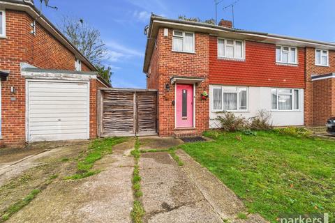 undefined, Fairwater Drive, Reading RG5