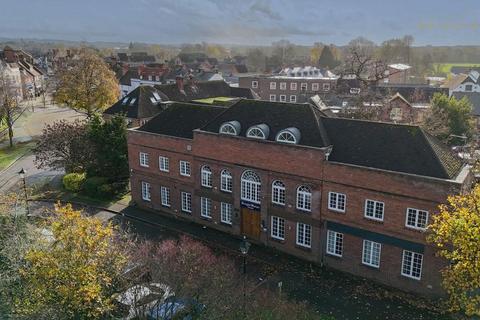 Office to rent, Market Pl Ringwood BH24 1AN