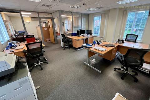 Office to rent, Market Pl Ringwood BH24 1AN