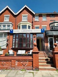 Hospitality for sale, 36 King Edward Av Blackpool FY2 9TA