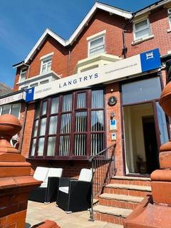 Hospitality for sale, 36 King Edward Av Blackpool FY2 9TA
