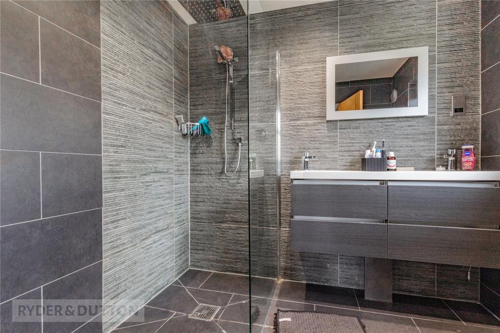 Ensuite