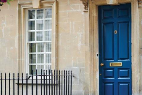 Office to rent, 11-11a Kingsmead Sq Bath BA1 2AB