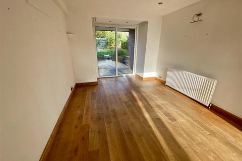 3 bedroom detached house to rent, Southfield Road, Hinckley LE10