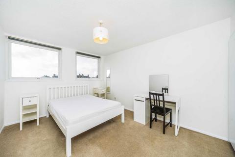 undefined, Friern Barnet Road, London N11
