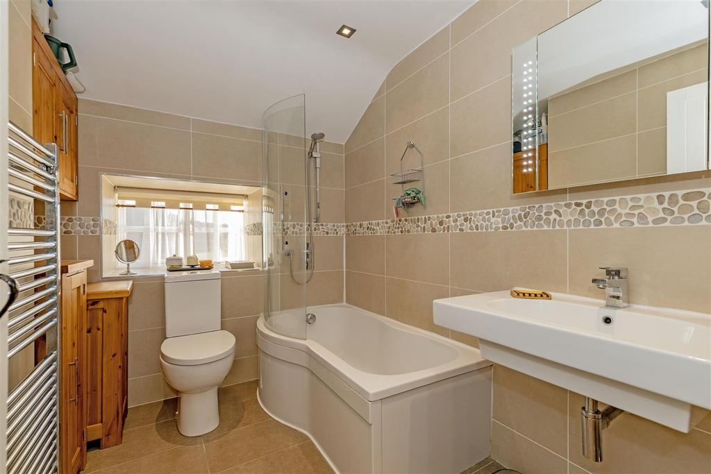 Bathroom-1.jpg