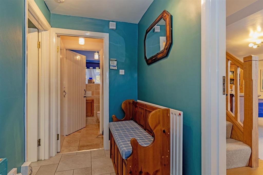 Entrance Hall-1.jpg