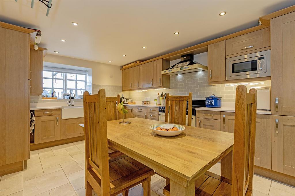 Kitchen-2.jpg