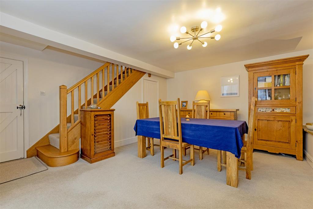 Dining Room-3.jpg