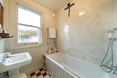 undefined, Shell Road, London SE13