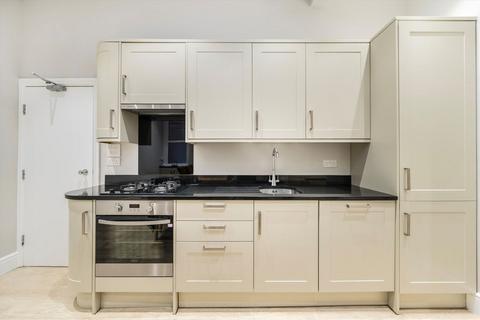 5 bedroom house to rent, Cottenham Park Road, London SW20