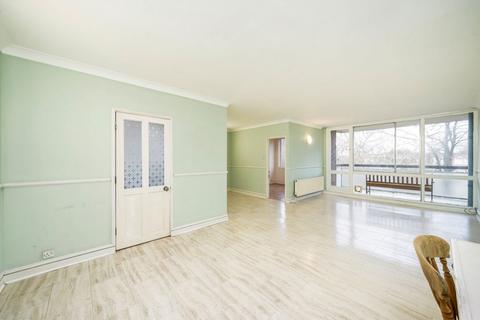 2 bedroom flat to rent, Shepherds Hill, London N6