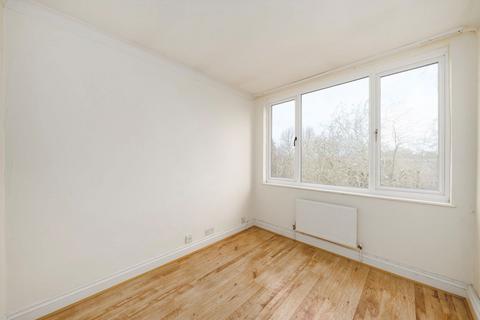 2 bedroom flat to rent, Shepherds Hill, London N6