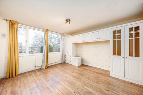 2 bedroom flat to rent, Shepherds Hill, London N6