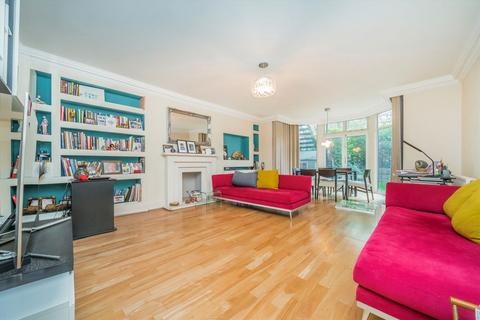 3 bedroom flat to rent, Belsize Park Gardens, London NW3