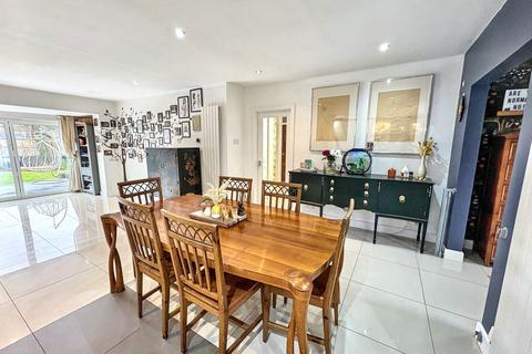undefined, Verwood