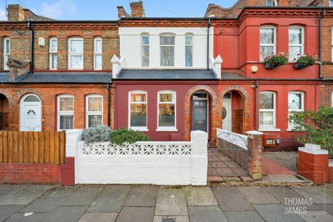 Lymington Avenue, London, N22